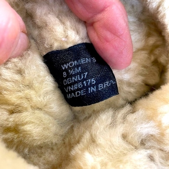 L.L.Bean Tan Leather and Cream Shearling Boots - Picture 13 of 13